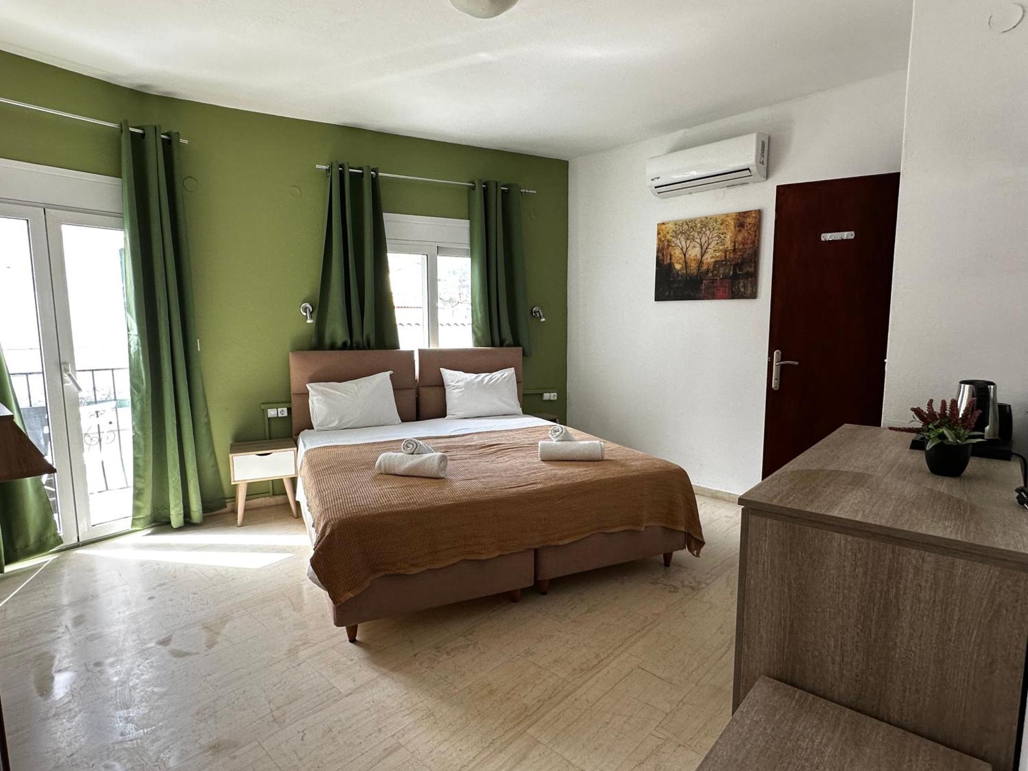 Skiathos Hills Studios ภายนอก รูปภาพ