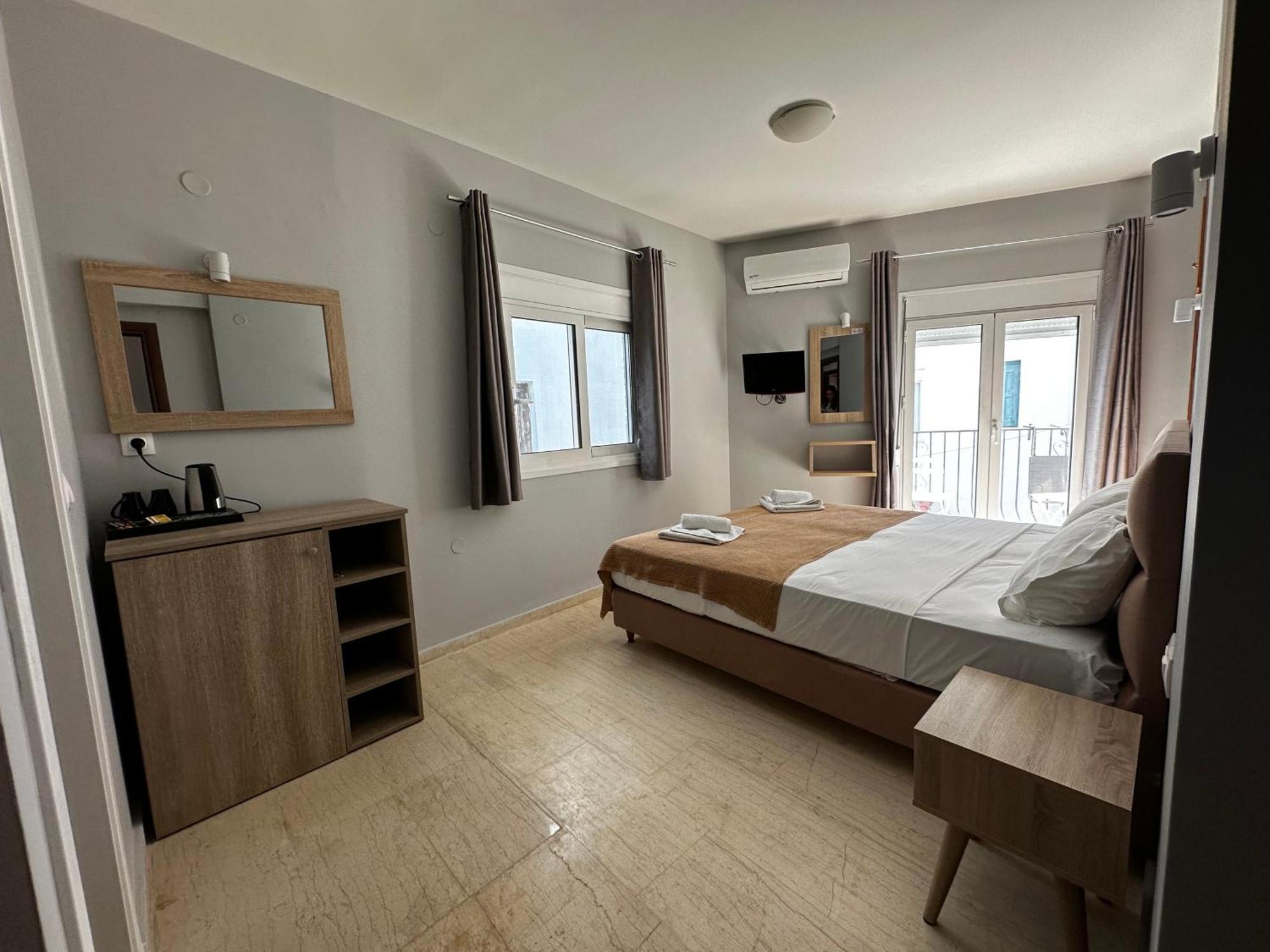 Skiathos Hills Studios ภายนอก รูปภาพ